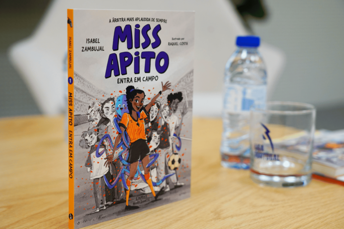 Imagem do livro "Miss Apito Entra em Campo"