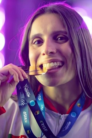 Sofia Oliveira, medalha de ouro no kickboxing: "O desporto está a evoluir, mas não à velocidade necessária"