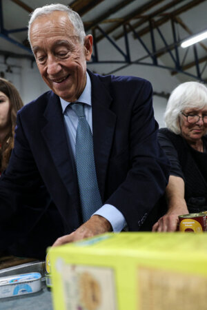 Marcelo exalta o contributo dos voluntários pela paz e contra a pobreza