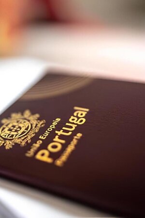 Passaporte português desce quatro posições no top dos melhores do mundo