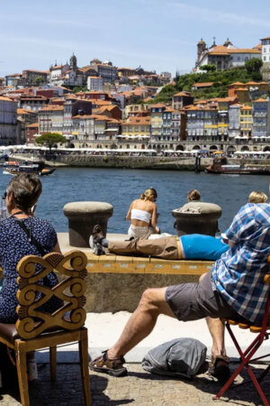 Portugal vive “mais um ano positivo” no turismo, mas com ritmos de crescimento mais moderados