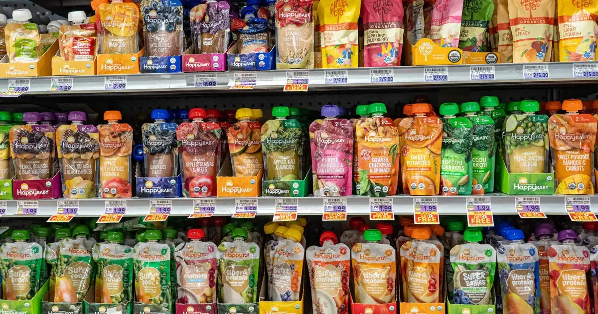 Greenpeace deteta microplásticos em alimentos para bebés embalados em bolsas flexíveis