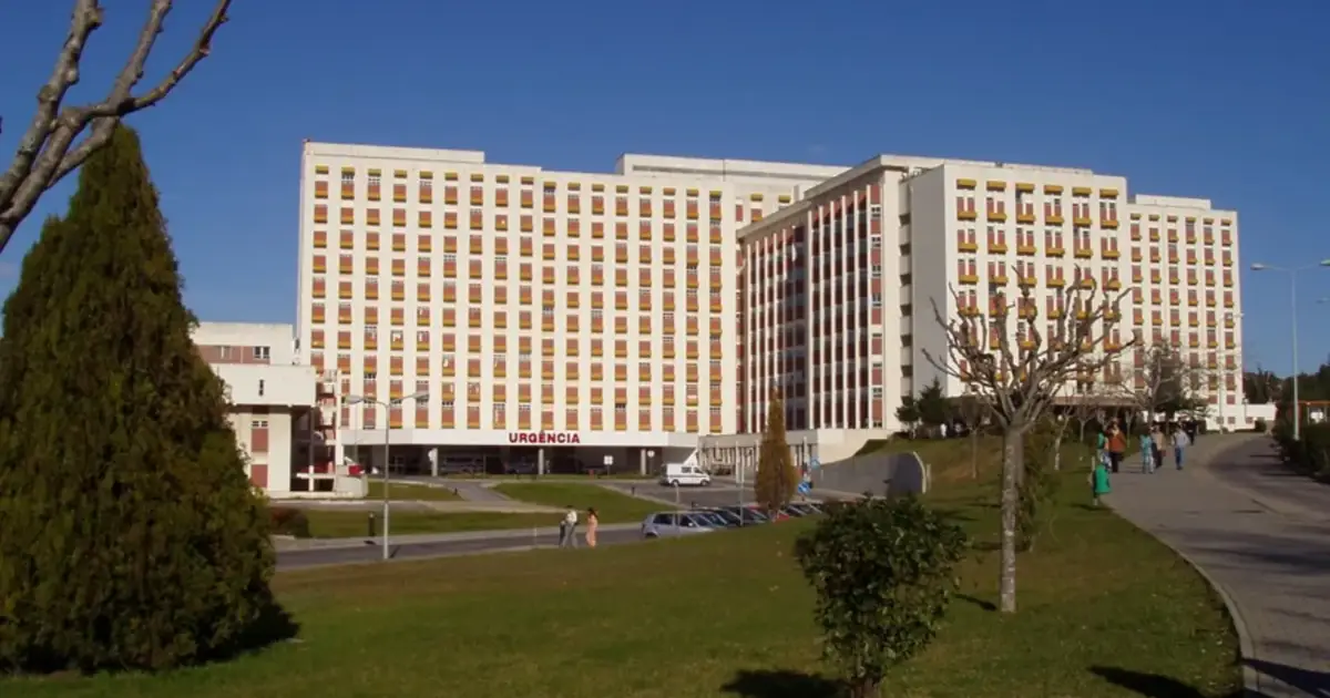 Hospitais da Universidade de Coimbra testam sistema digital para gestão de visitas