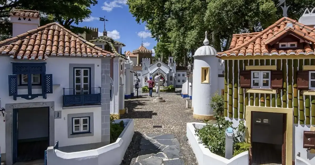 Portugal dos Pequenitos em Coimbra transforma-se em palco das artes