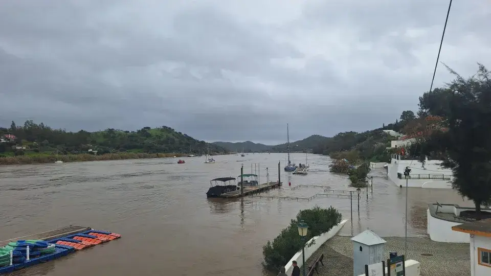Várias áreas continuam inundadas em Alcoutim junto ao rio Guadiana