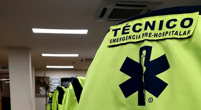Técnicos de emergência pré-hospitalar avançam com manifestação em frente à Assembleia da República quarta-feira
