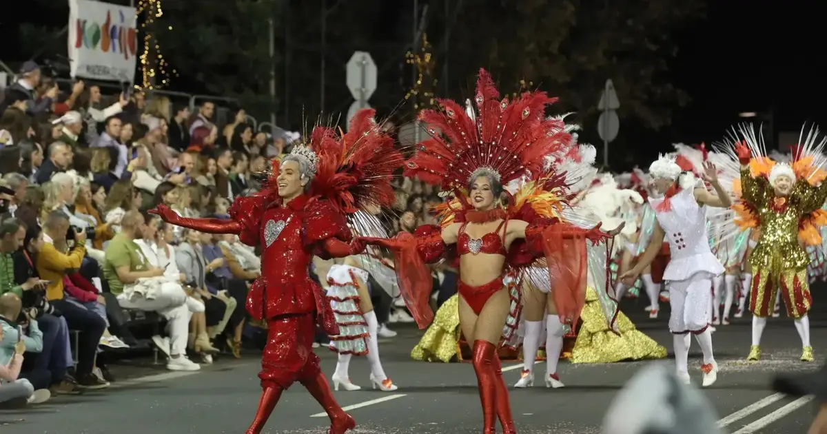 Marginal do Funchal enche-se para o tradicional Cortejo Trapalhão