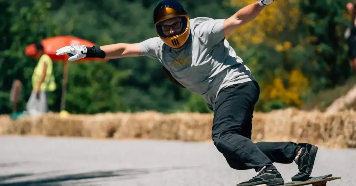 Festival de ‘skate downhill’ leva mais de cem atletas a Oliveira do Hospital