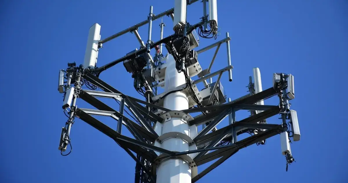 Operadoras distribuem cartões e-SIM de emergência para regiões atingidas pelo mau tempo