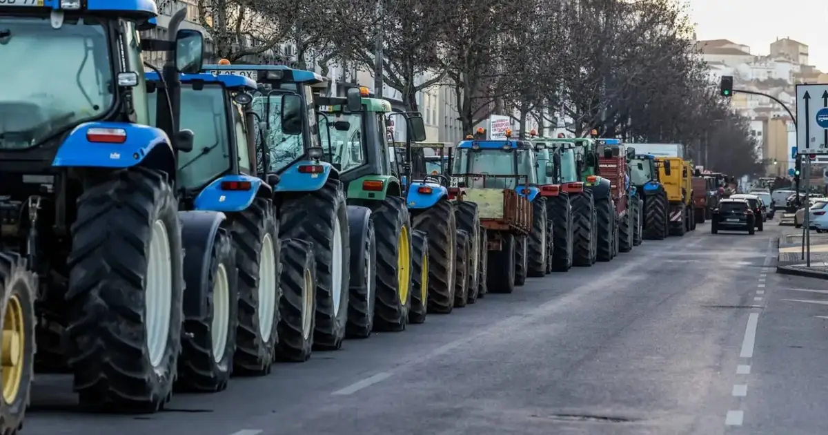 Agricultores de Serpa fazem marcha-lenta contra acordo UE/Mercosul e reforma da PAC