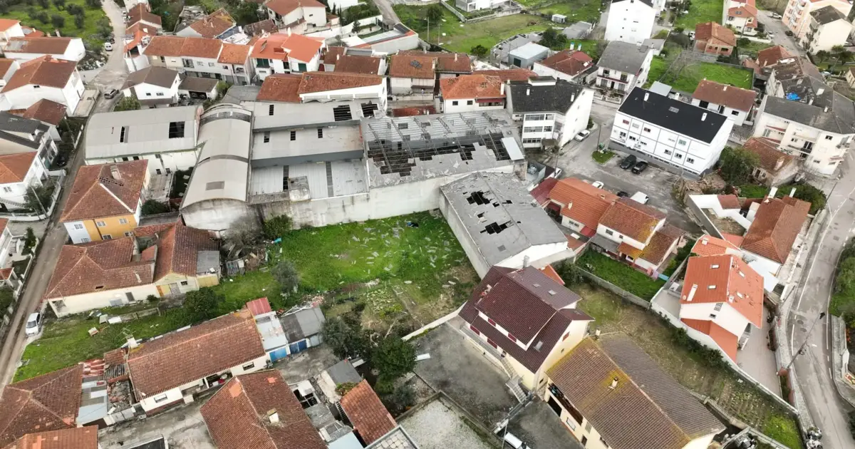 Leiria aprova moção a exigir reposição integral da energia e comunicações