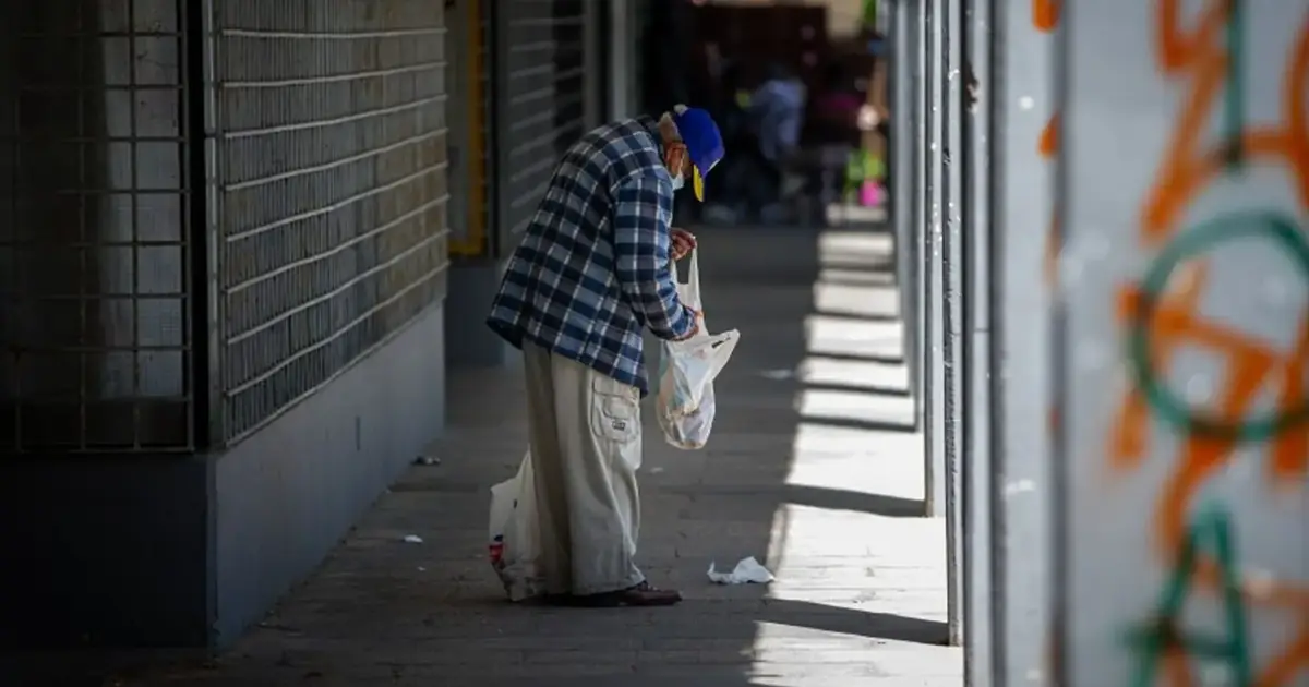 Pobreza em Portugal cai para o nível mais baixo em 20 anos, mas 1,7 milhões permanecem vulneráveis