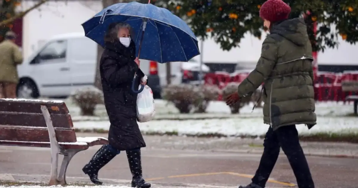 Depressão Nils traz chuva e vento fortes apesar de não afetar diretamente Portugal