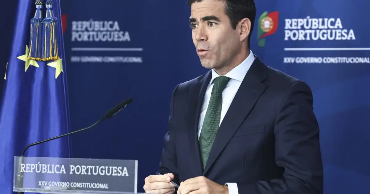 Salário mínimo sobe para 920 euros em 2026