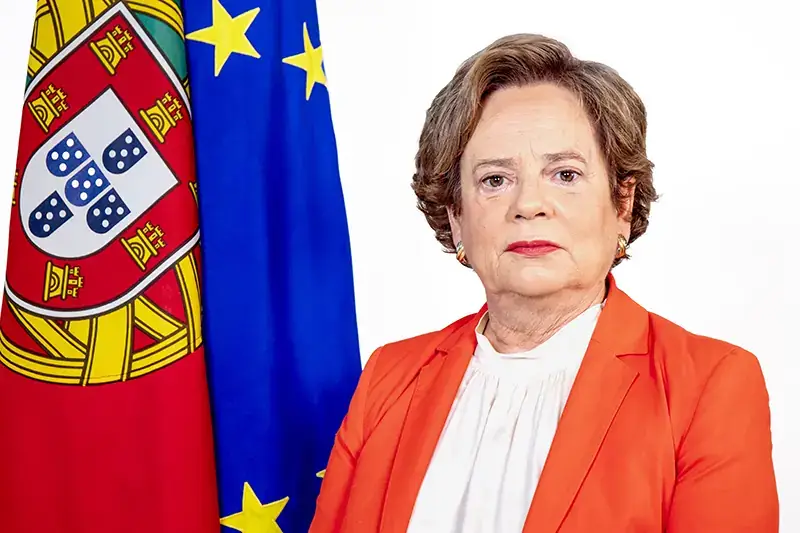 Ministra da Administração Interna demite-se do cargo
