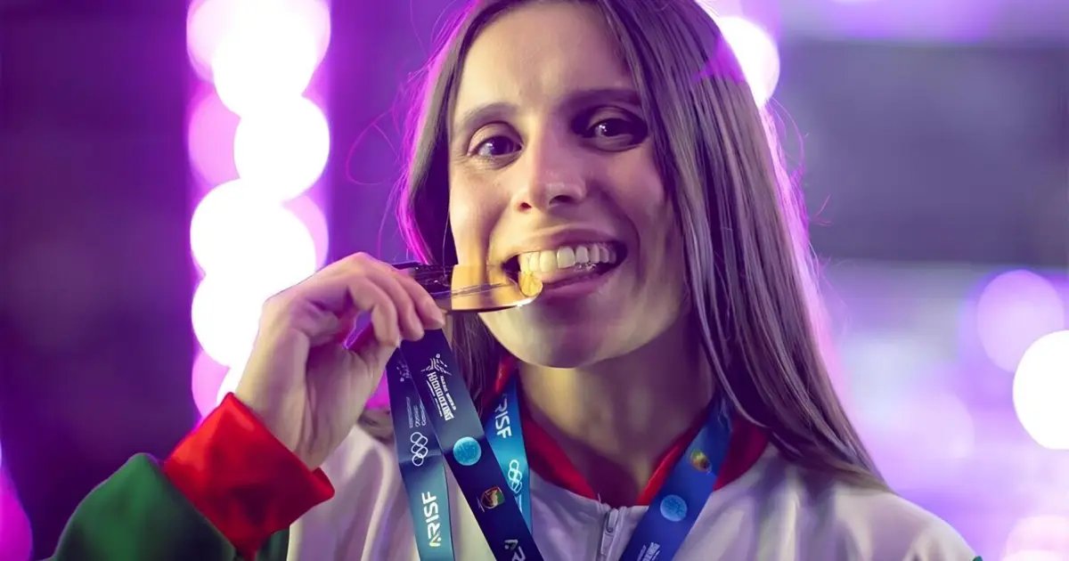 Sofia Oliveira, medalha de ouro no kickboxing: “O desporto está a evoluir, mas não à velocidade necessária”