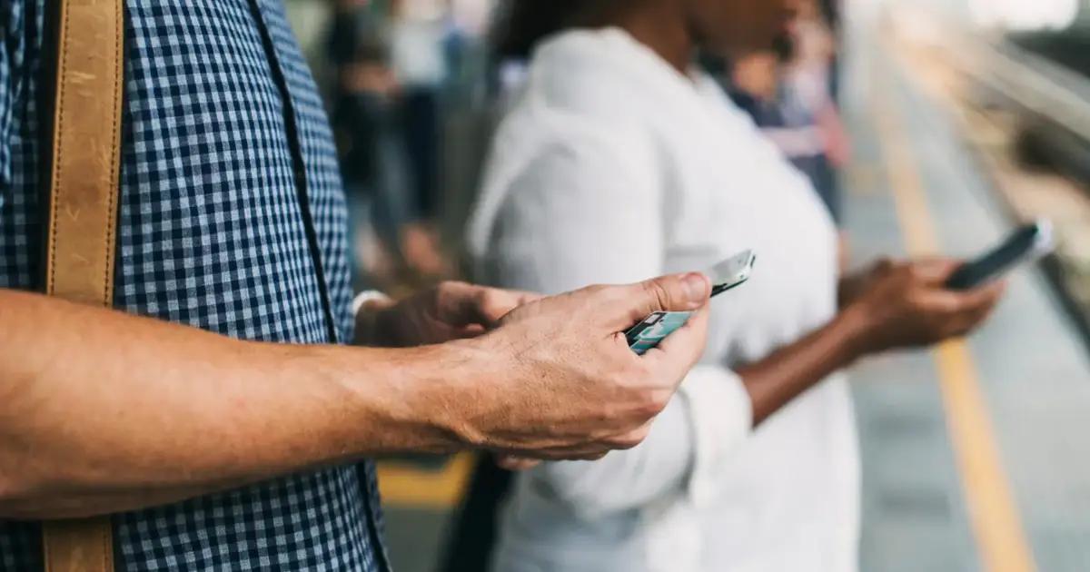 União Europeia proíbe IA que crie imagens íntimas sem consentimento