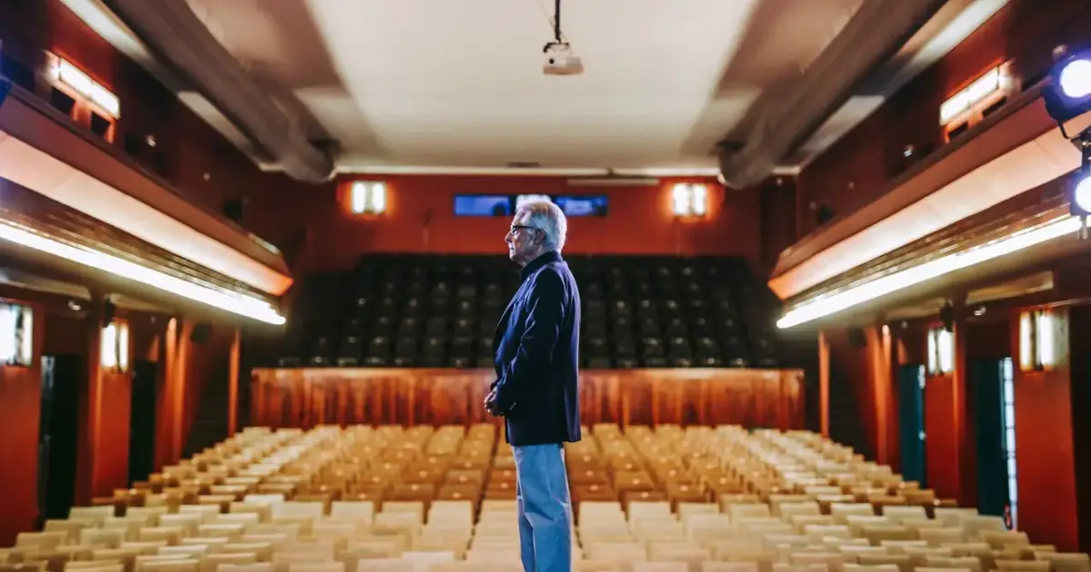 Teatro Maria Vitória encerrado após danos das intempéries