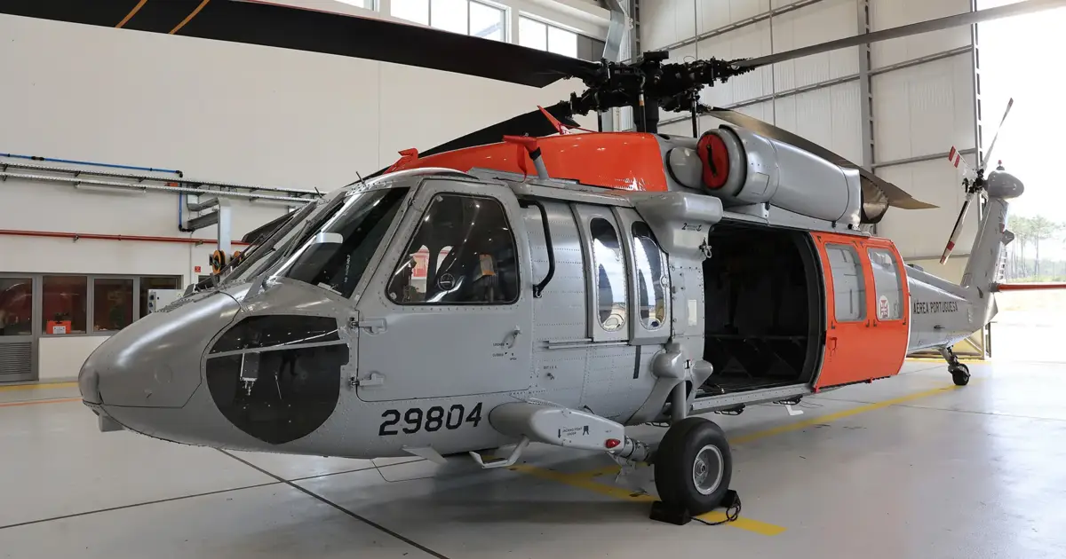 Governo garante que helicópteros Black Hawk vão reforçar combate aos fogos, apesar de Proteção Civil ter apontado falhas