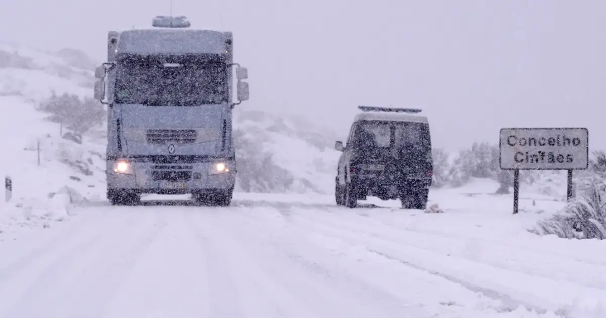 Massa de ar polar provoca descida das temperaturas e é esperada queda de neve