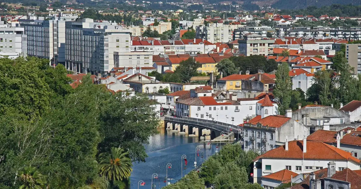 Tomar avança com taxa turística de dois euros e isenção para peregrinos