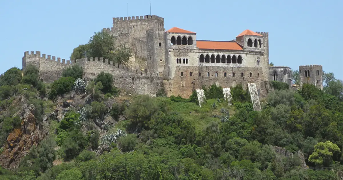 Leiria quer reabrir Castelo até 22 de maio. Monumento está sob avaliação de estabilidade