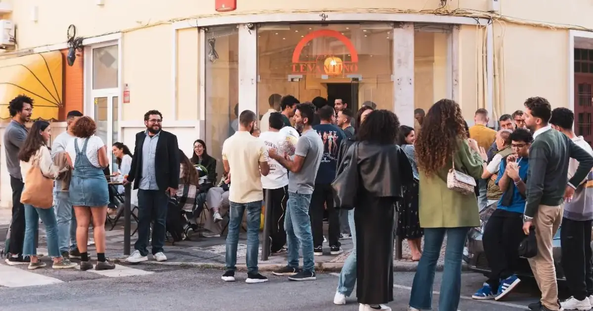 “Uma voz para a sobrevivência”: bar libanês em Lisboa recolhe donativos para vítimas da guerra