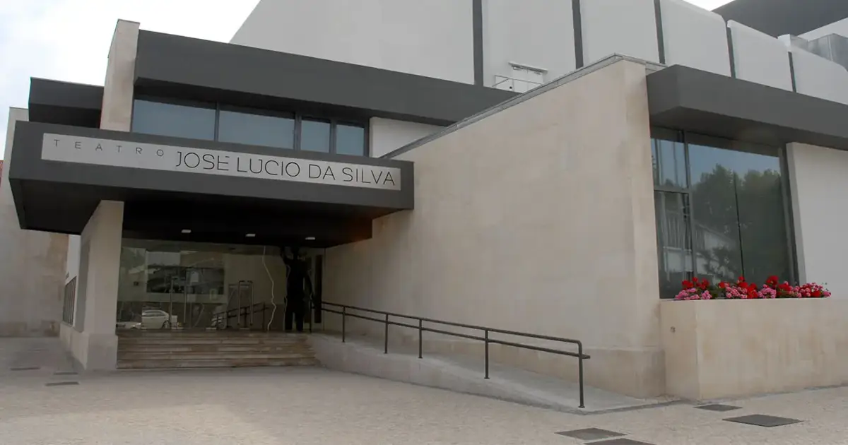 Leiria classifica Teatro José Lúcio da Silva como monumento de interesse municip... 21 abr. 2026, 12:02