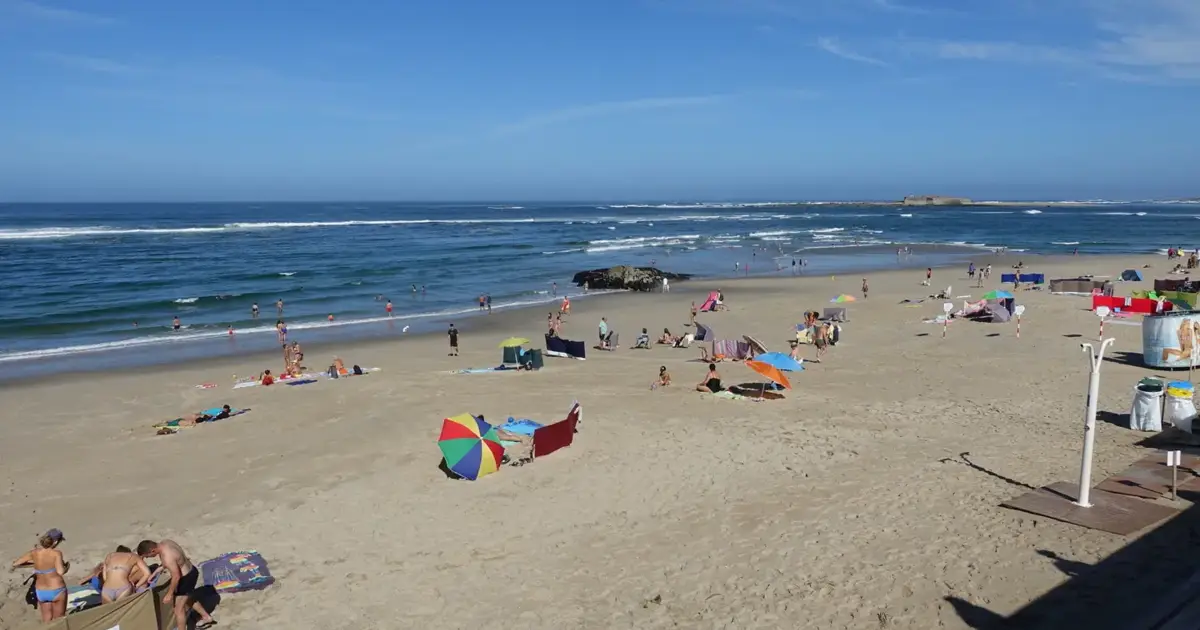 “Dificilmente haverá condições” para reabrir bar na praia de Moledo admite Agência do Ambiente