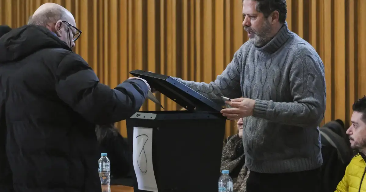 Não há tempestade que demova os eleitores da Marinha Grande