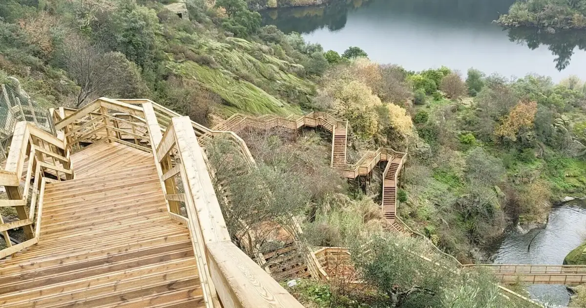 Alijó inaugura passadiços que levam à descoberta do vale do Tua