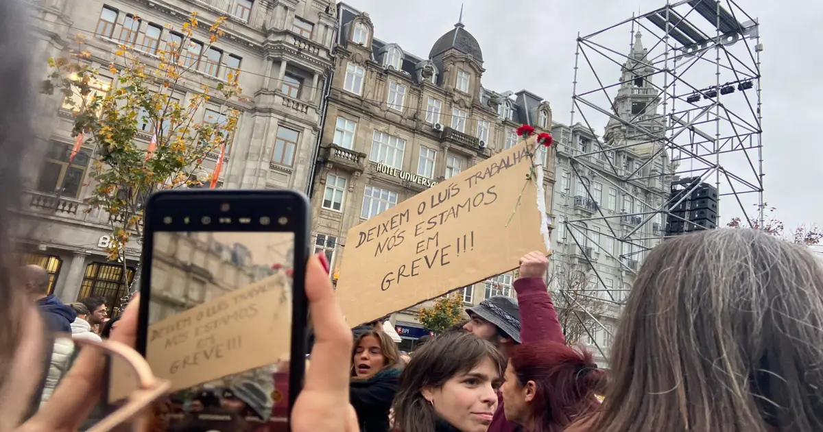 Sindicalistas, reformados, jovens e crianças. A manifestação da greve geral uniu gerações no Porto