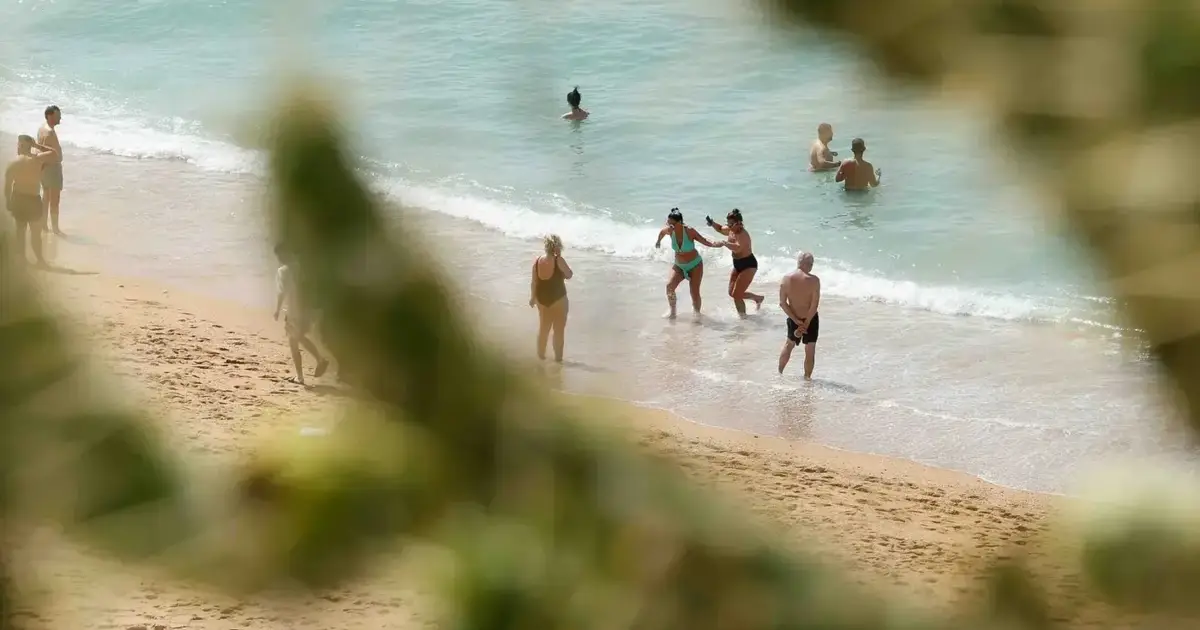 Praias de São João da Caparica interditadas para reposição de areia