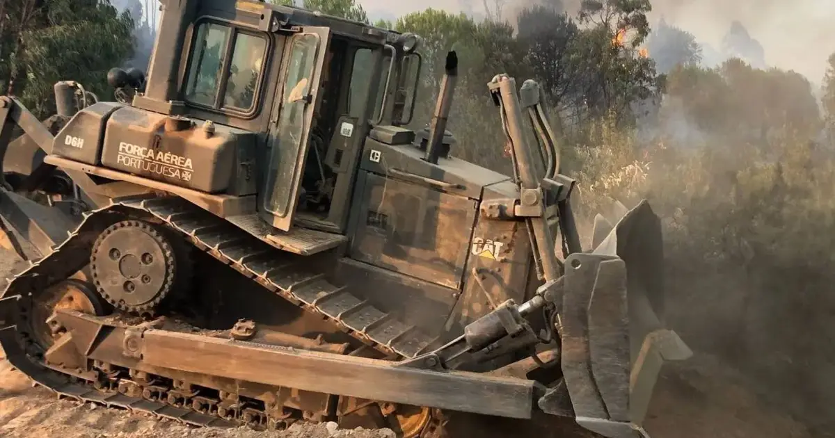 Beira Baixa reforça “arsenal” contra fogos com formação especializada a 42 operacionais treinados para travar incêndios com buldózeres
