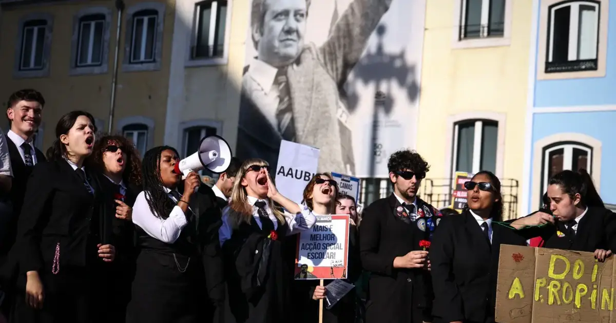 Ensino superior é mais barato em Portugal, mas representa custos elevados para as famílias