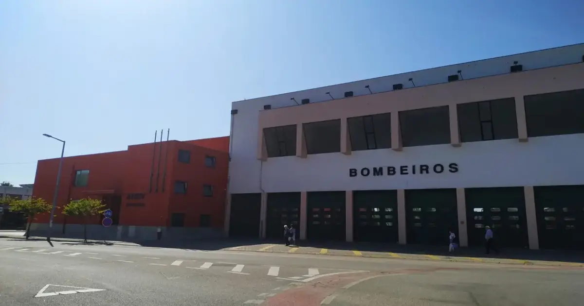 Mau tempo causa desabamento de terras e corta estrada em Águeda