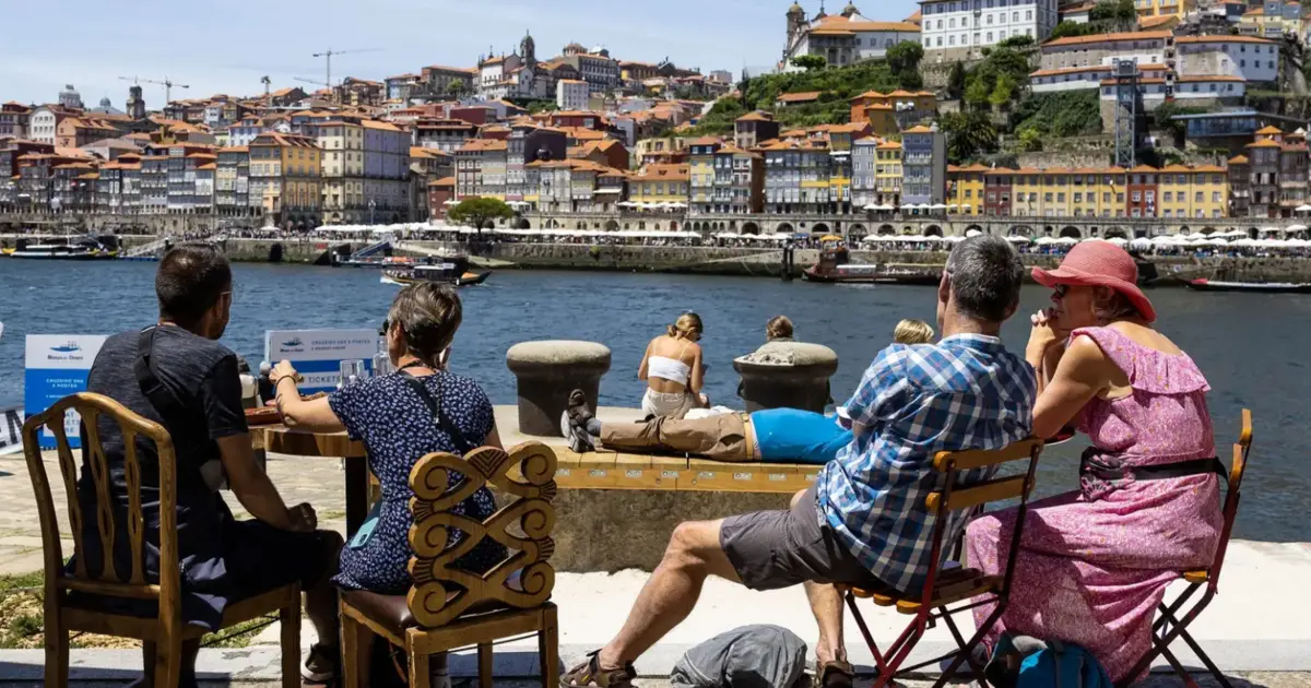 Portugal vive “mais um ano positivo” no turismo, mas com ritmos de crescimento mais moderados