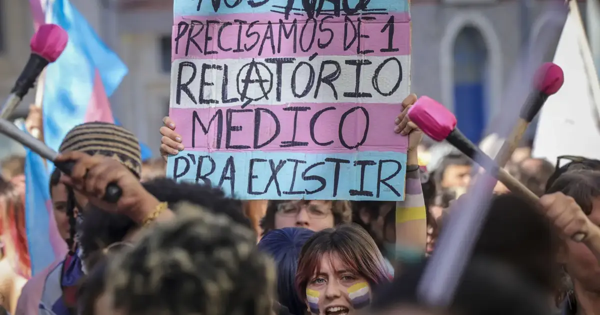 Centenas de pessoas manifestam-se em Lisboa para assinalar o dia da visibilidade trans
