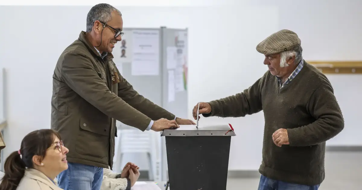 Afluência às urnas é de 45,5% às 16h, 0,01% a menos que na primeira volta à mesma hora