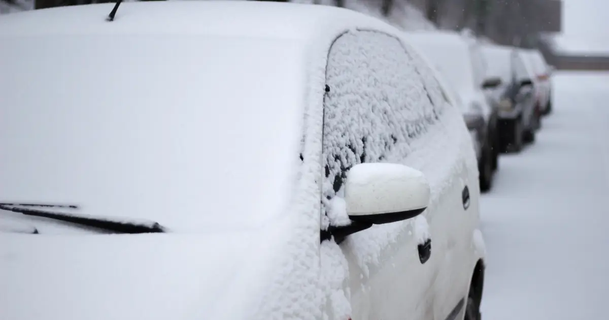 Estradas entre Cinfães e Castro Daire cortadas devido à neve “inesperada” no Montemuro