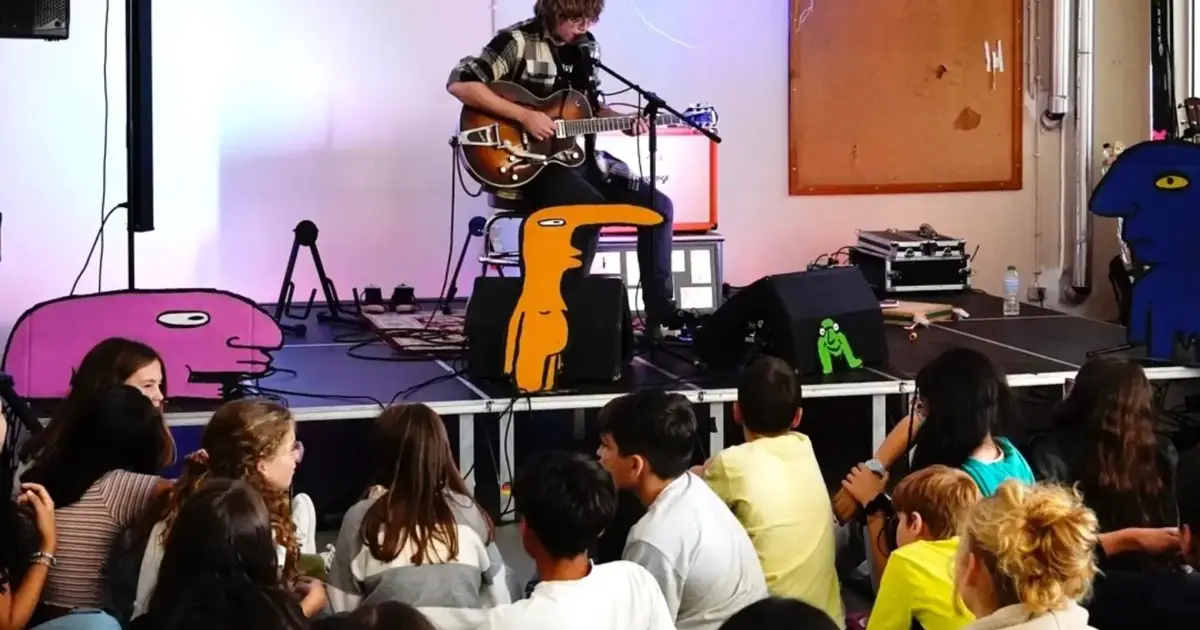 “A música dá trabalho” leva os bastidores da indústria musical às escolas 19 jan. 2026, 11:41
