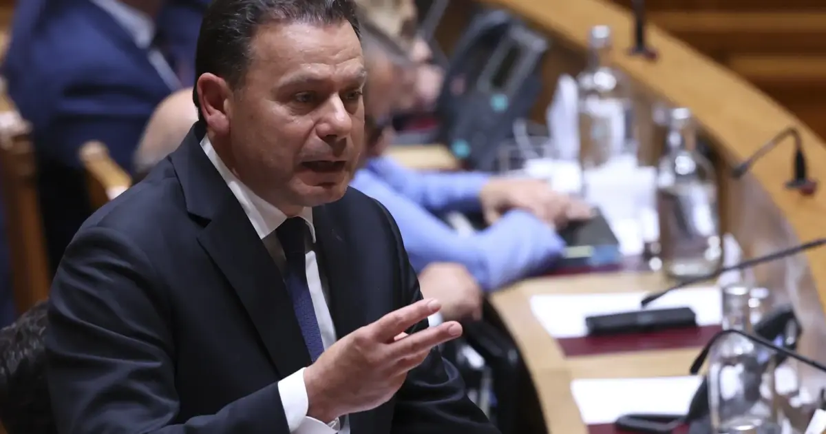 Montenegro defende acordo laboral na concertação social antes de decisão no Parlamento