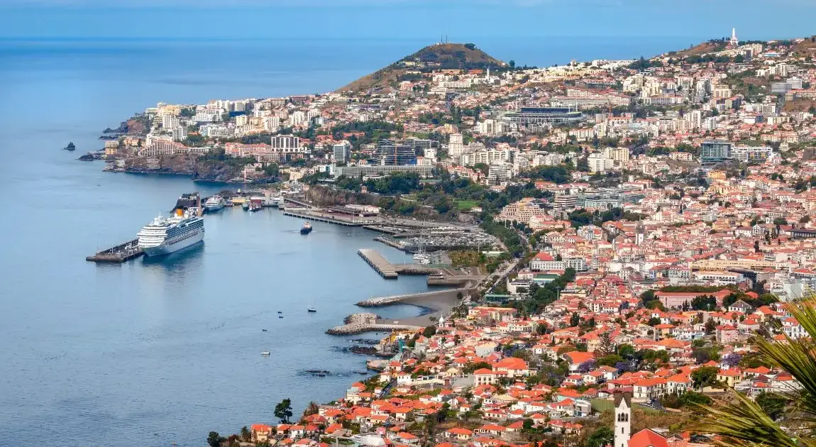 Parlamento da Madeira organiza comitiva para sessão dos 50 anos das regiões autónomas