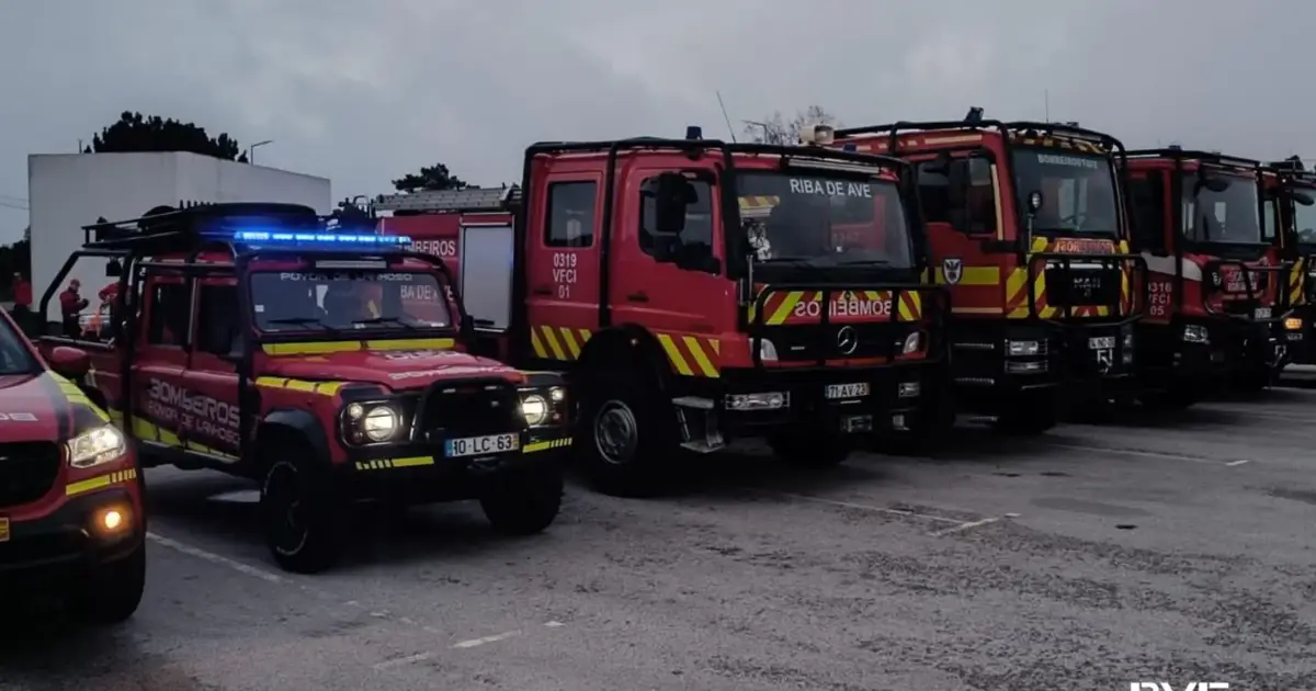 Bombeiros de várias corporações a caminho das zonas mais afetadas