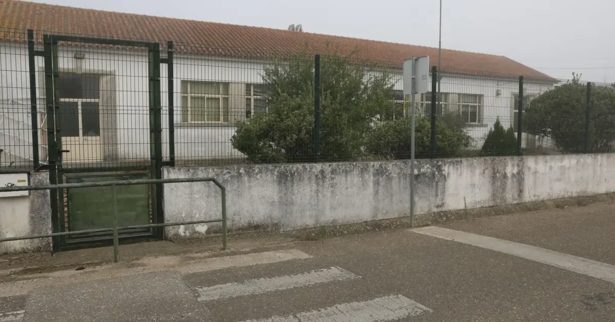 Uma nova infância para uma velha escola em Cantanhede