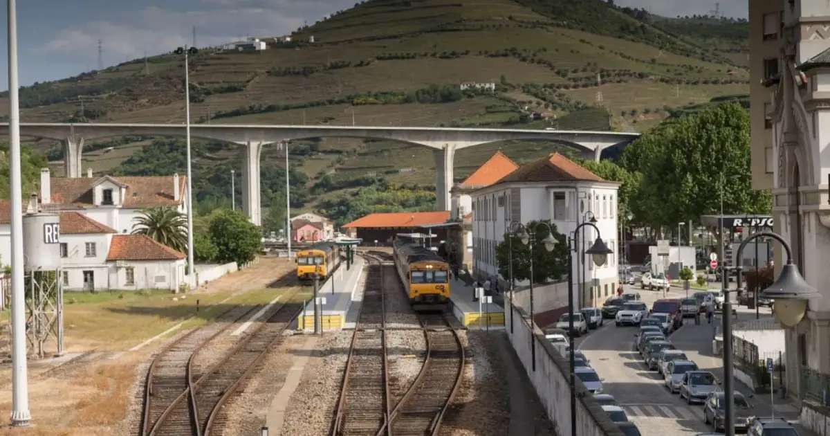 Comboios voltam a circular entre Marco de Canaveses e Peso da Régua a partir da próxima semana